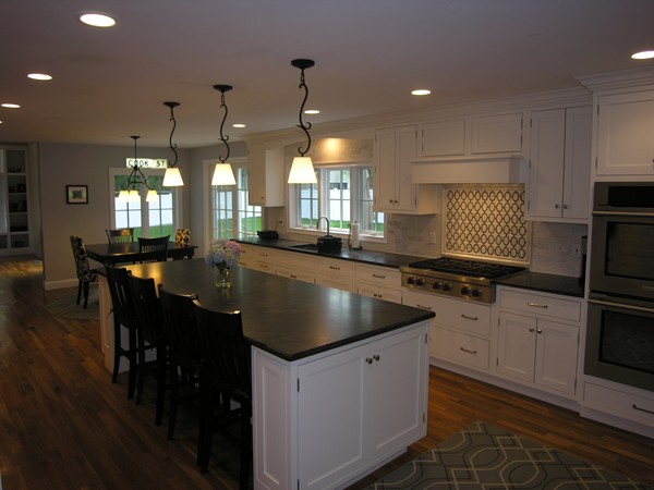 12 Roanoke Road Wellesley, MA 02482 - Photo 8 of 27