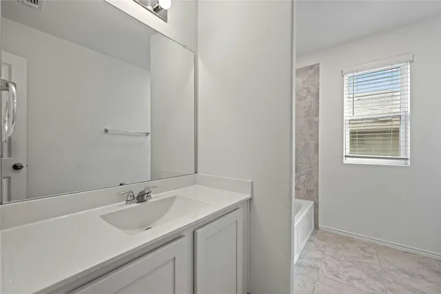 $1,700 | 15216 Spruce Frost Cove, Unit B, Del Valle, TX 78617