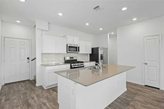 $1,700 | 15216 Spruce Frost Cove, Unit B, Del Valle, TX 78617