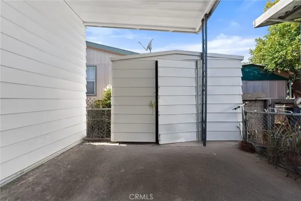 a view of a garage