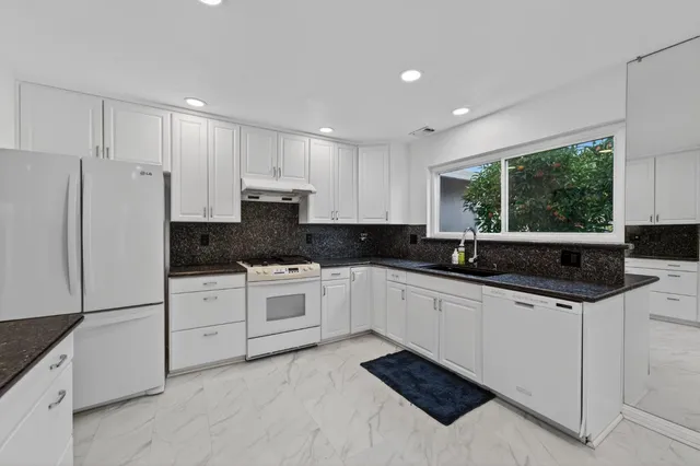 $425,000 | 2316 North Cirby Way, Roseville, CA 95661