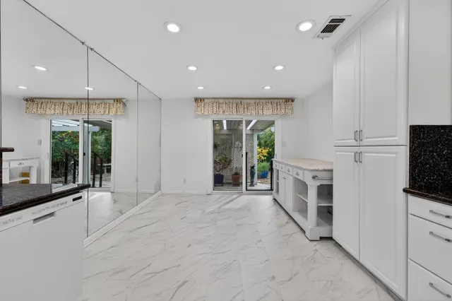 $425,000 | 2316 North Cirby Way, Roseville, CA 95661