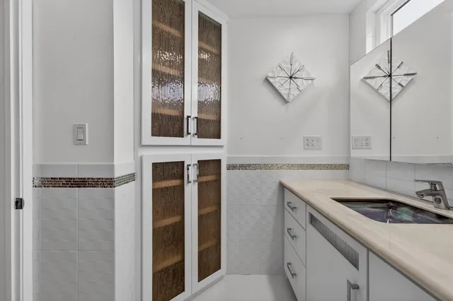 $425,000 | 2316 North Cirby Way, Roseville, CA 95661