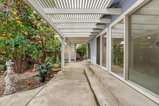 $425,000 | 2316 North Cirby Way, Roseville, CA 95661