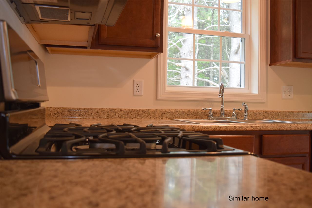 34 Rangeway Drive Rochester, NH 03868 - Photo 4 of 10