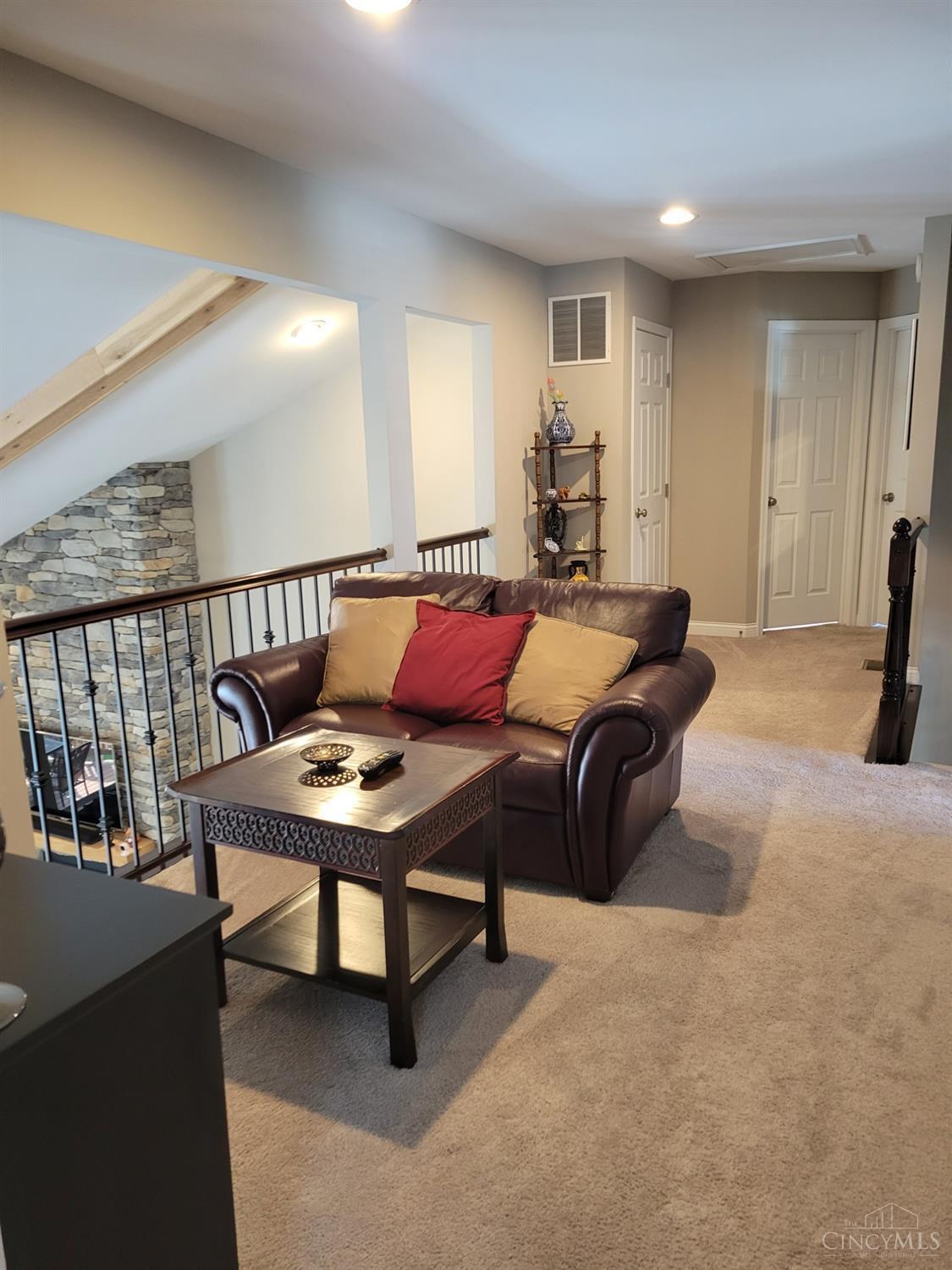201 Decatur Lane Loveland, OH 45140 - Photo 13 of 30 Gallery Image 13