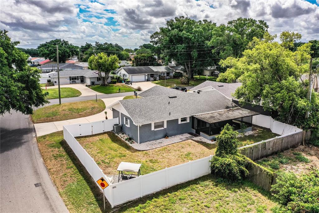 221 Whitman Road Winter Haven, FL 33884 - Photo 5 of 52