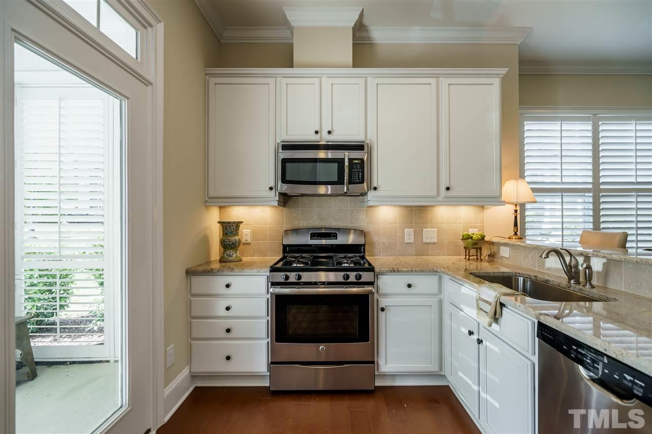 2432 Noble Road Raleigh, NC 27608 - Photo 10 of 30