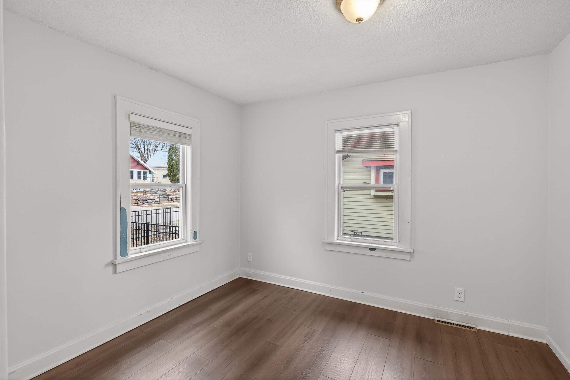 4017 4th Street Northeast Columbia Heights, MN 55421 - Photo 9 of 17