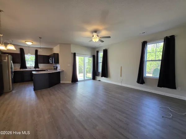 $1,700 | 312 Otis Cove, Jacksonville, NC 28546