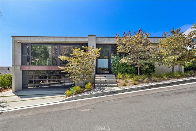 $8,700,000 | 515 Dunnegan Drive, Laguna Beach, CA 92651