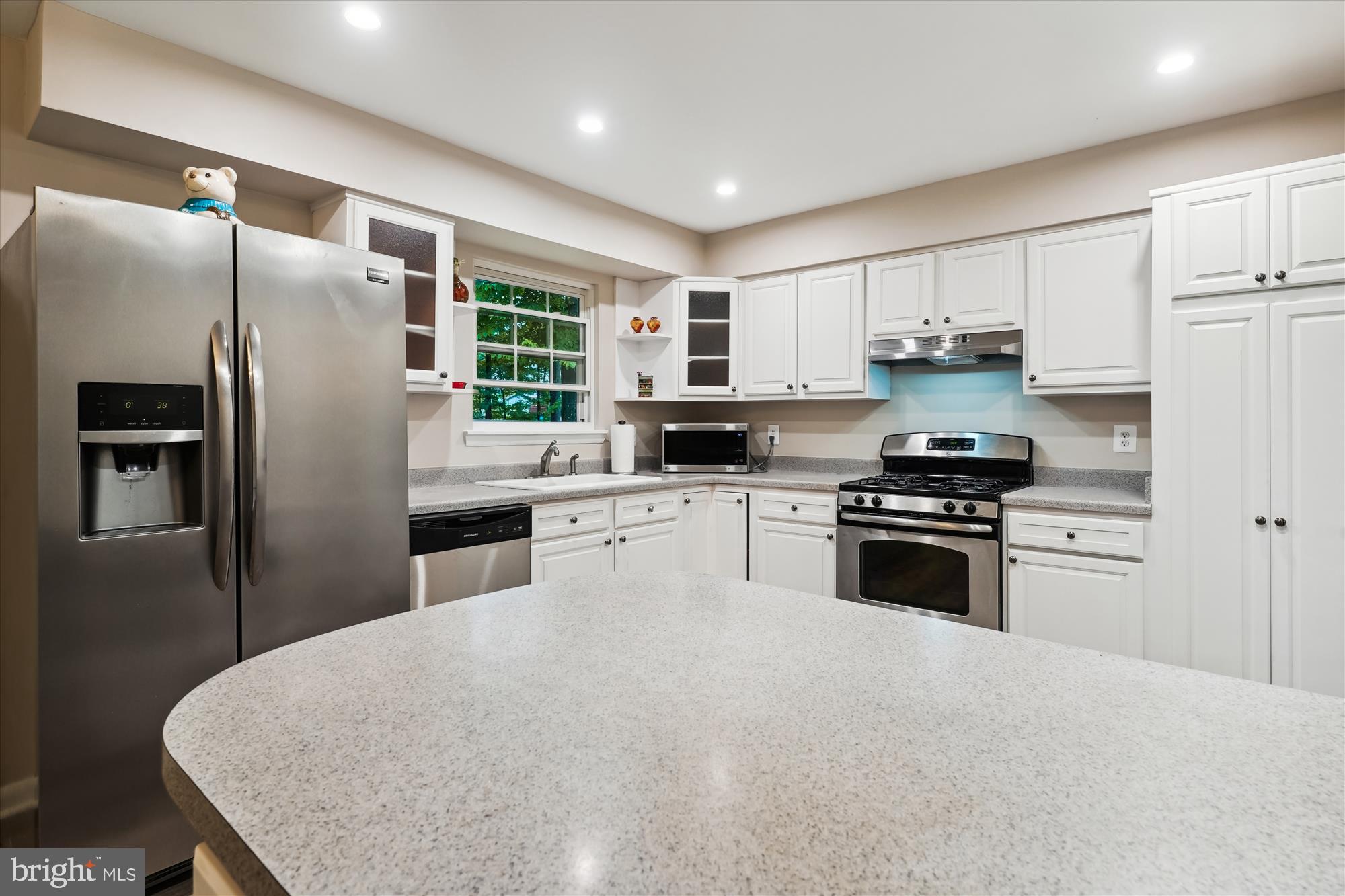 4782 Kelly Road Woodbridge, VA 22193 - Photo 15 of 43 Kitchen