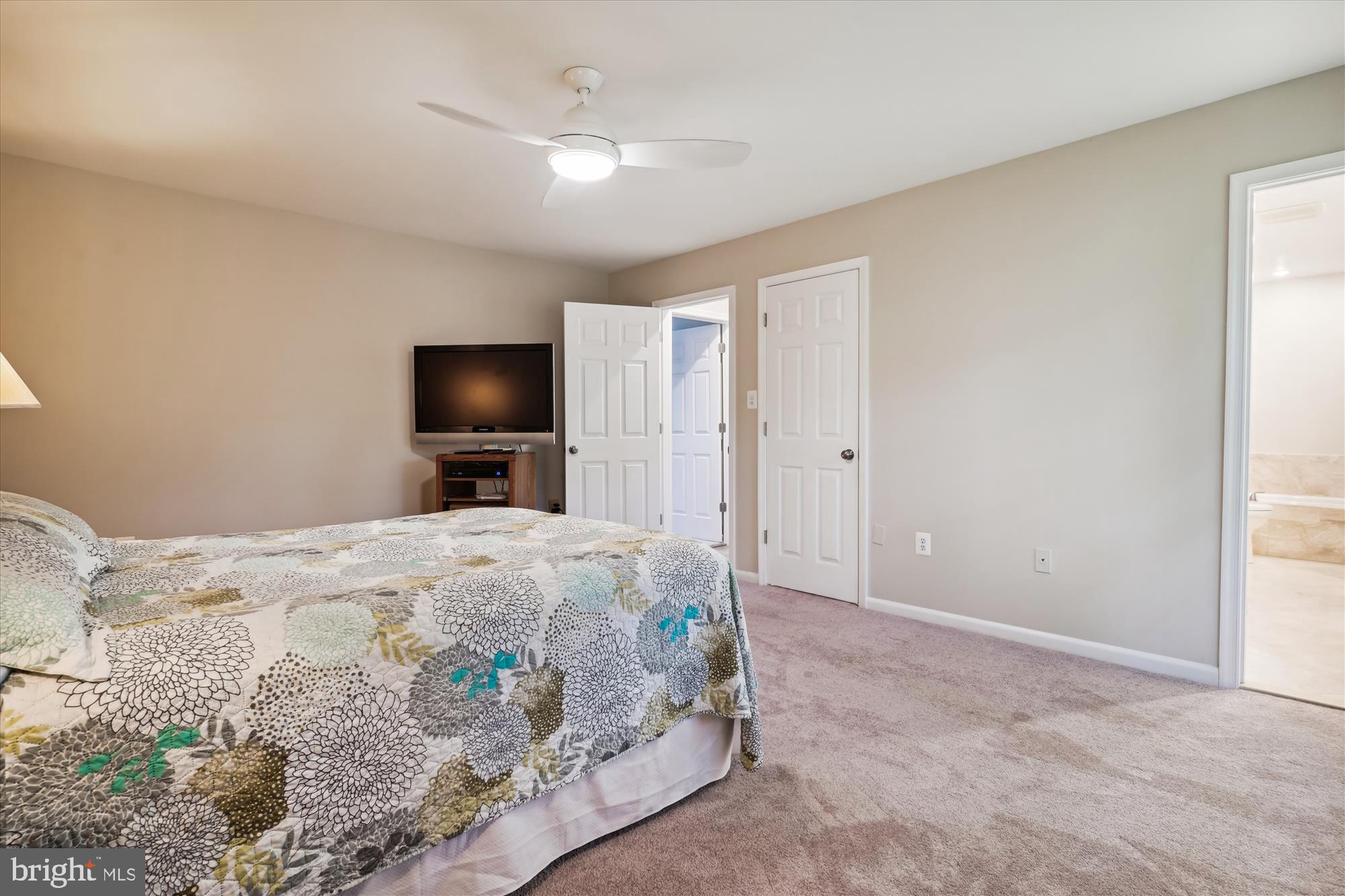 4782 Kelly Road Woodbridge, VA 22193 - Photo 20 of 43 Primary Bedroom