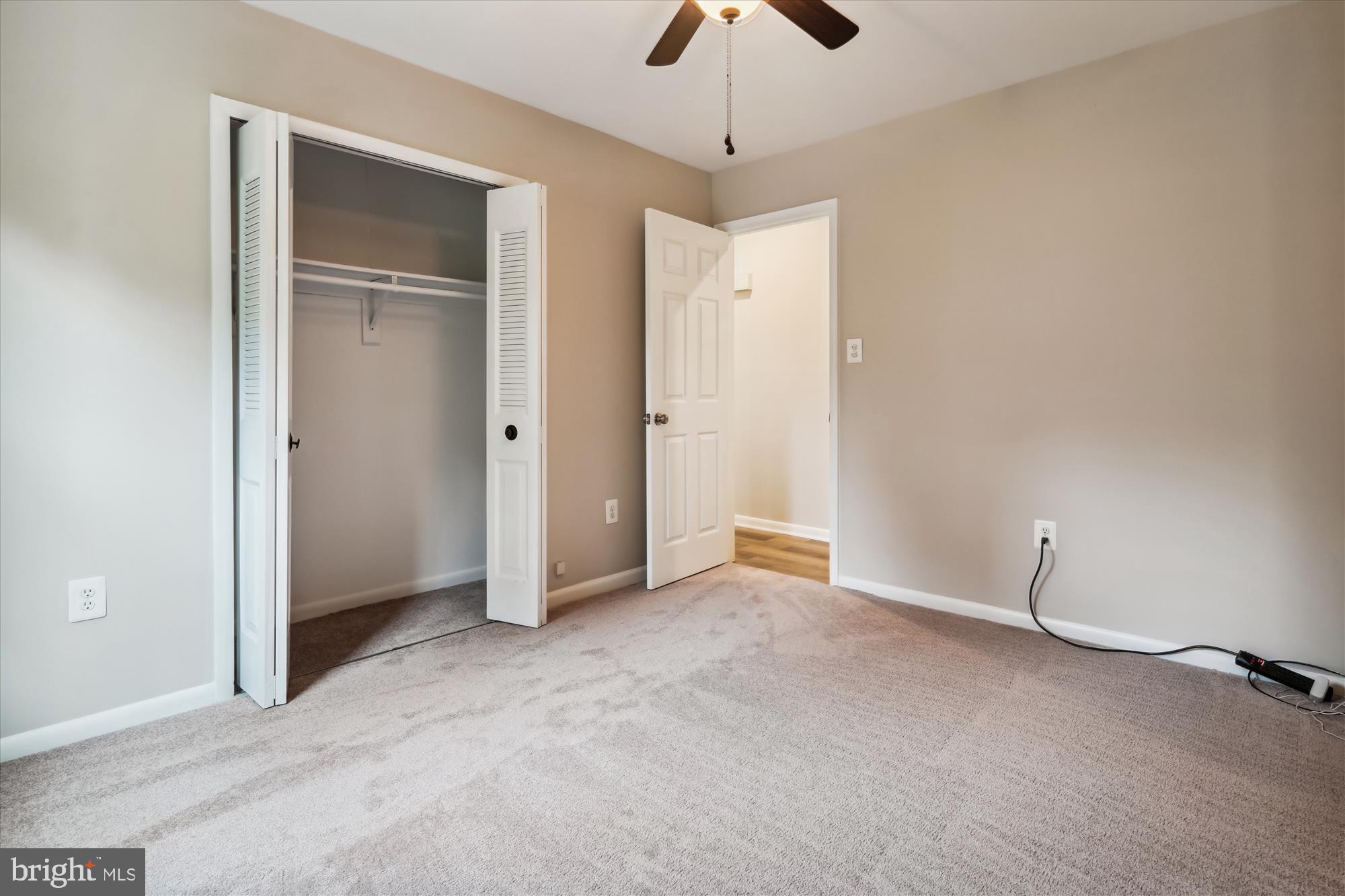 4782 Kelly Road Woodbridge, VA 22193 - Photo 27 of 43 Bedroom