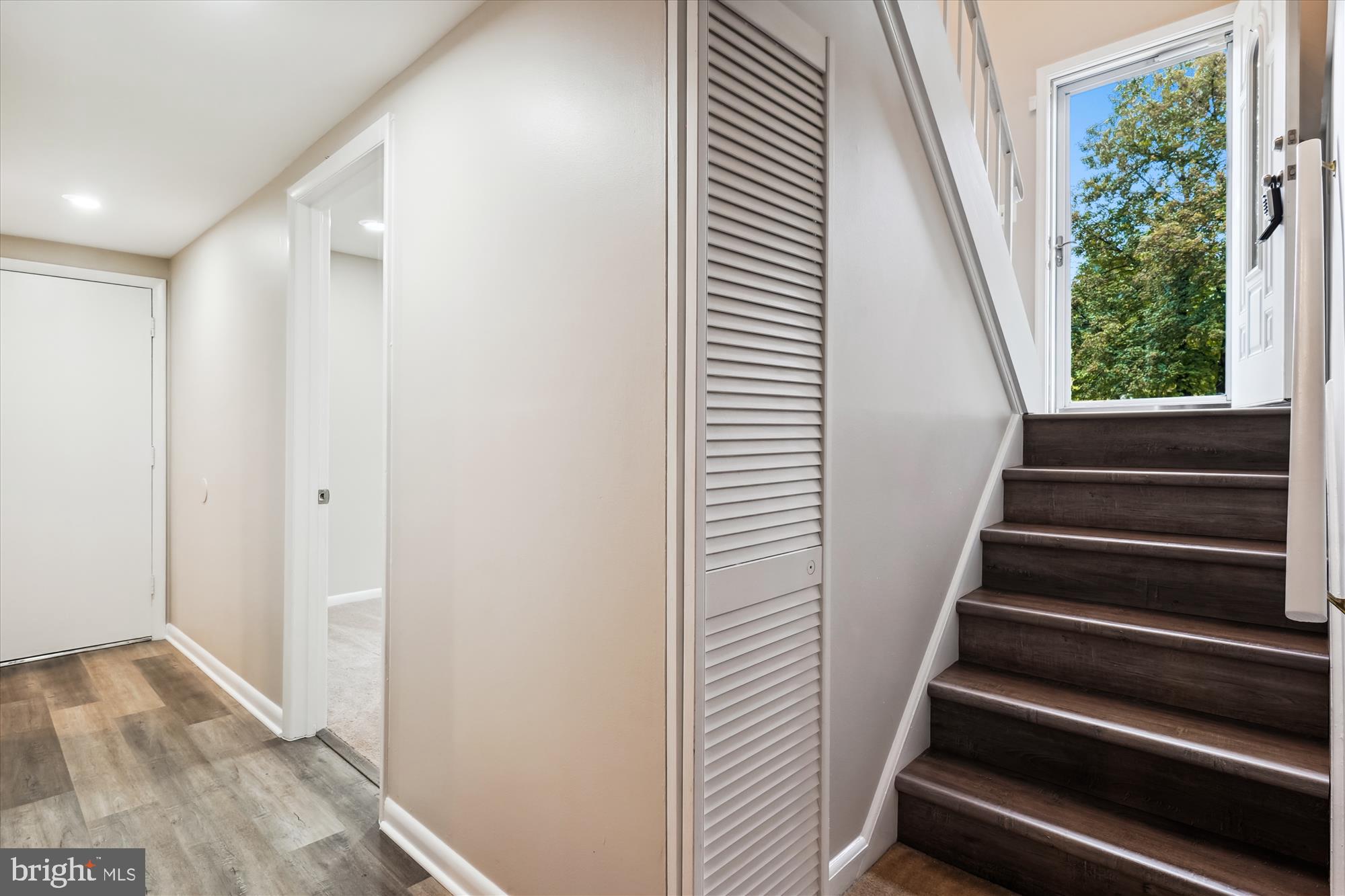 4782 Kelly Road Woodbridge, VA 22193 - Photo 32 of 43 Hall