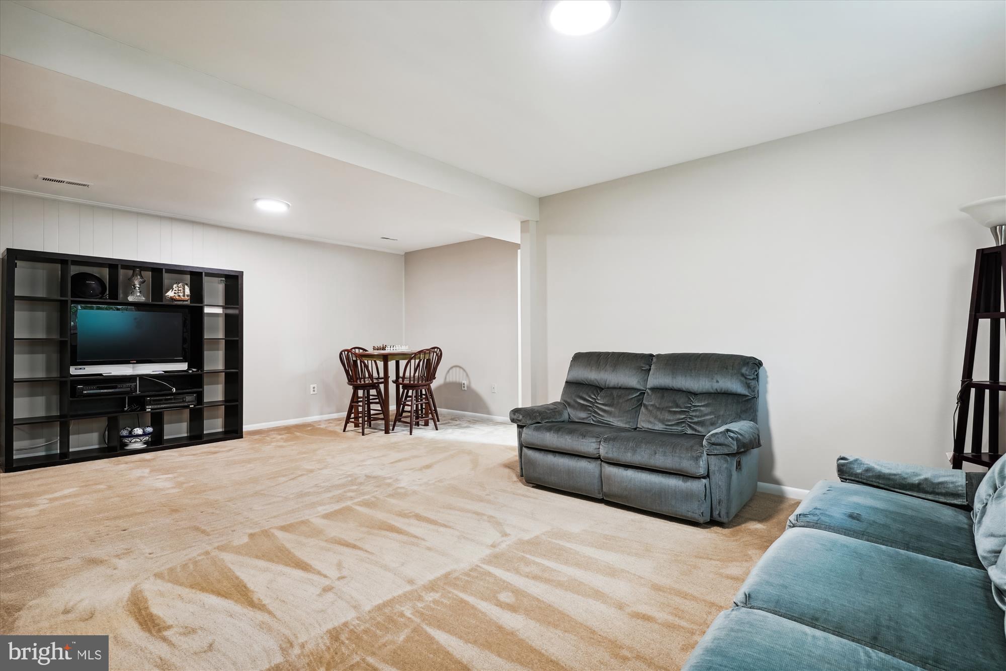 4782 Kelly Road Woodbridge, VA 22193 - Photo 37 of 43 FamilyRoom