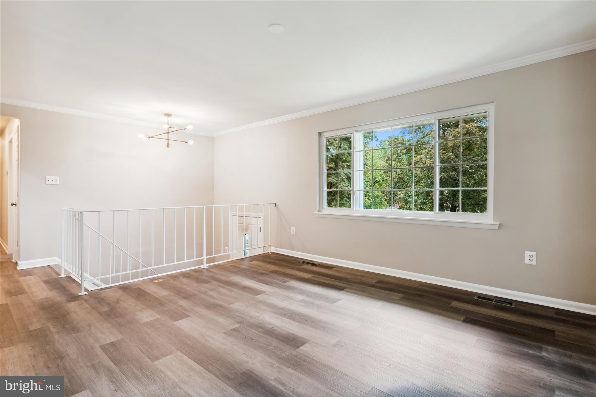 4782 Kelly Road Woodbridge, VA 22193 - Photo 9 of 43 Living Room