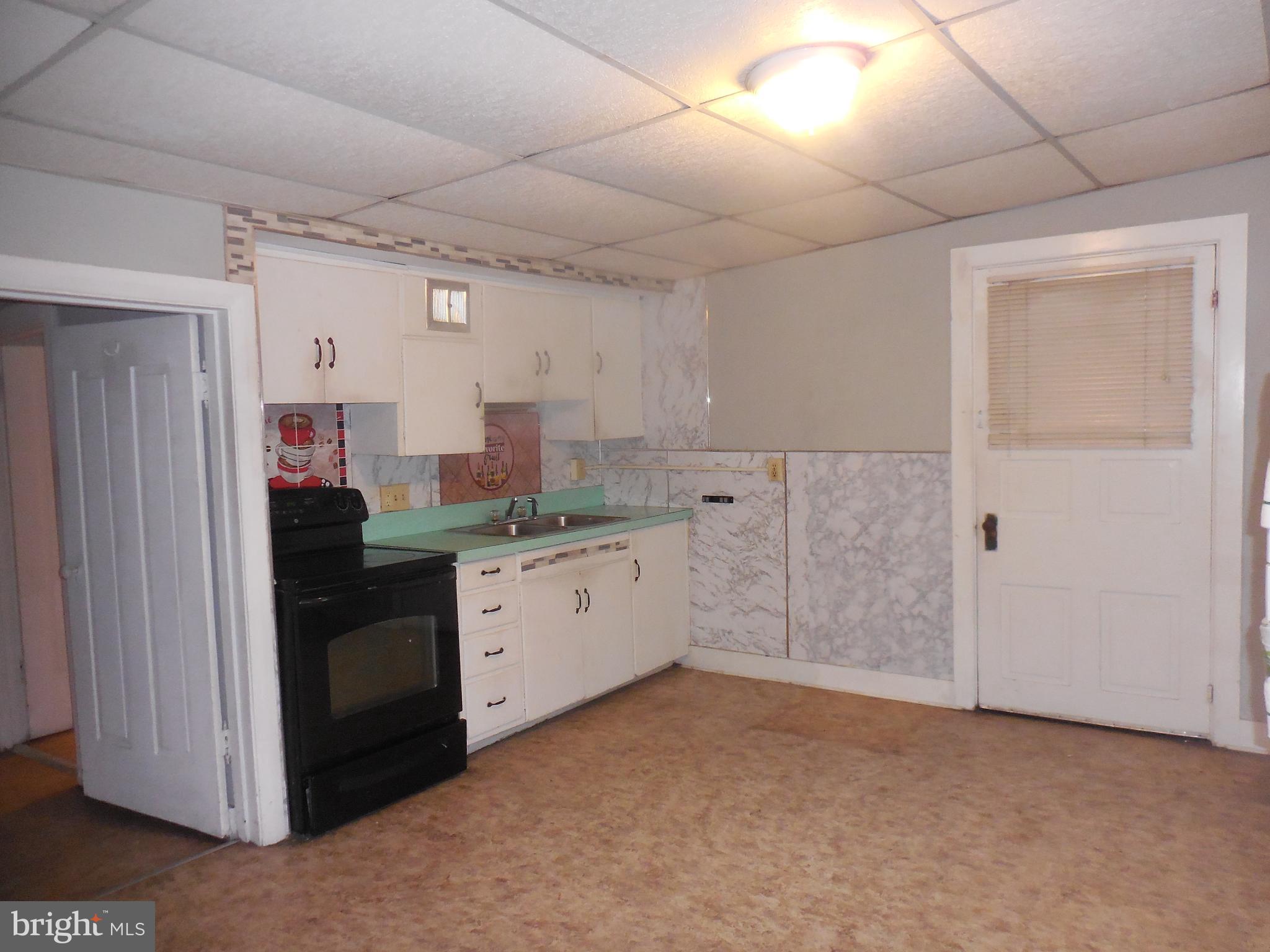 124 South 8th Street Lebanon, PA 17042 - Photo 11 of 32 kitchen-2nd floor apt.