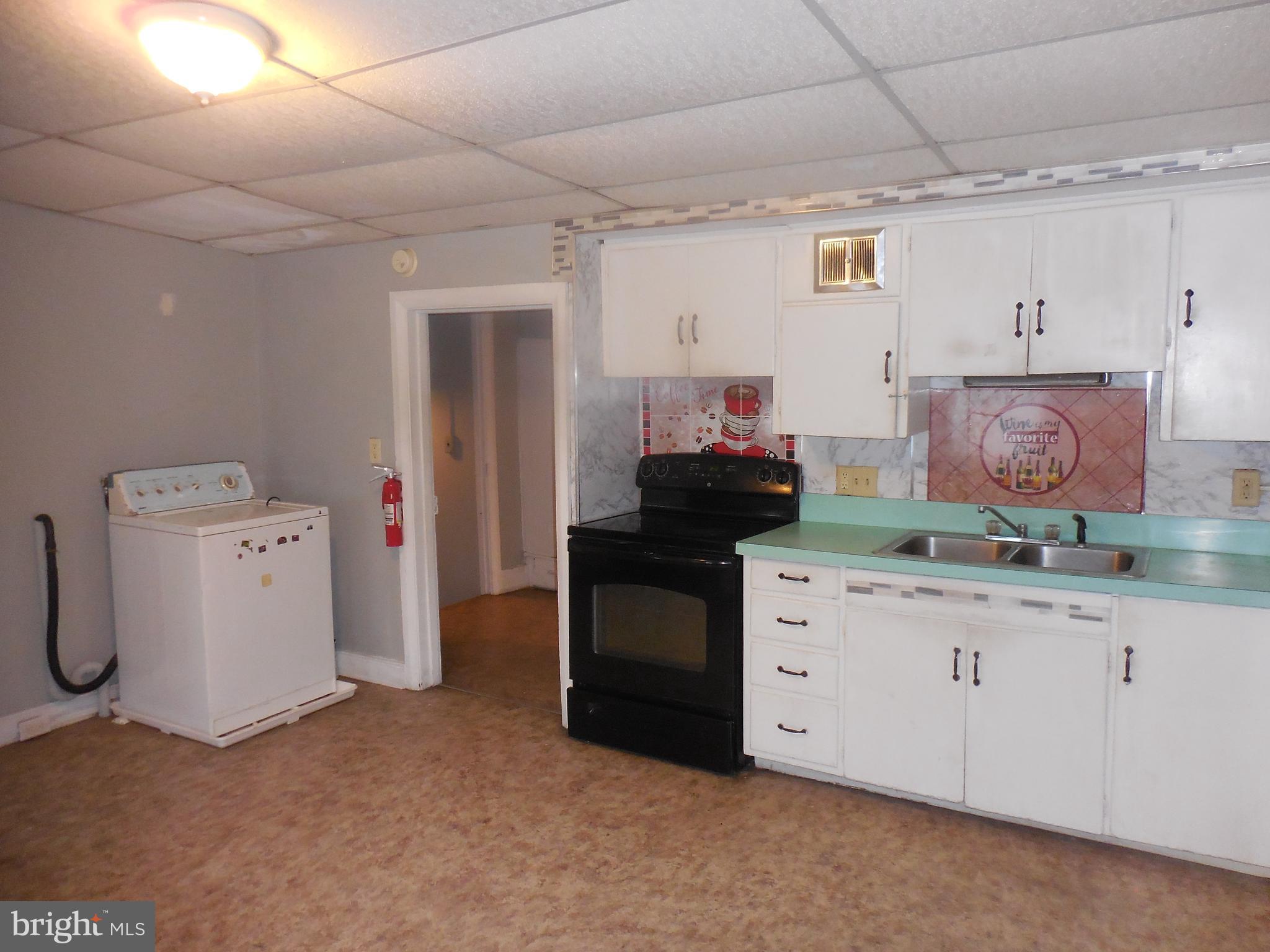 124 South 8th Street Lebanon, PA 17042 - Photo 12 of 32