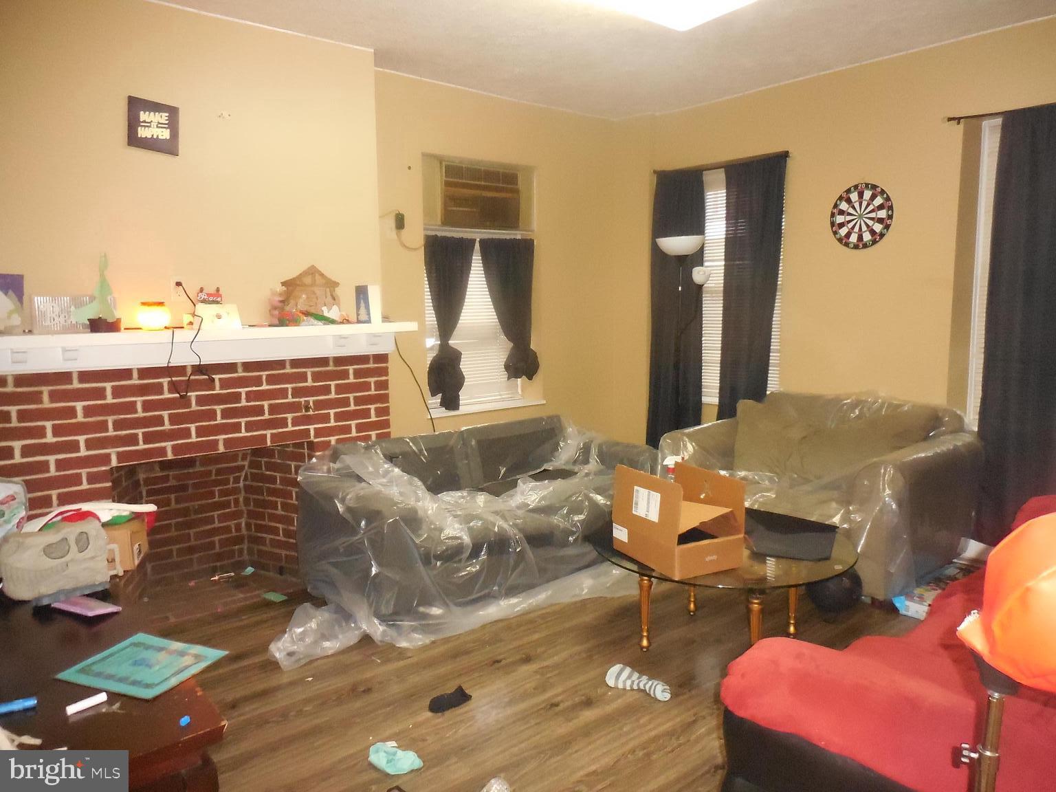 124 South 8th Street Lebanon, PA 17042 - Photo 24 of 32 living room