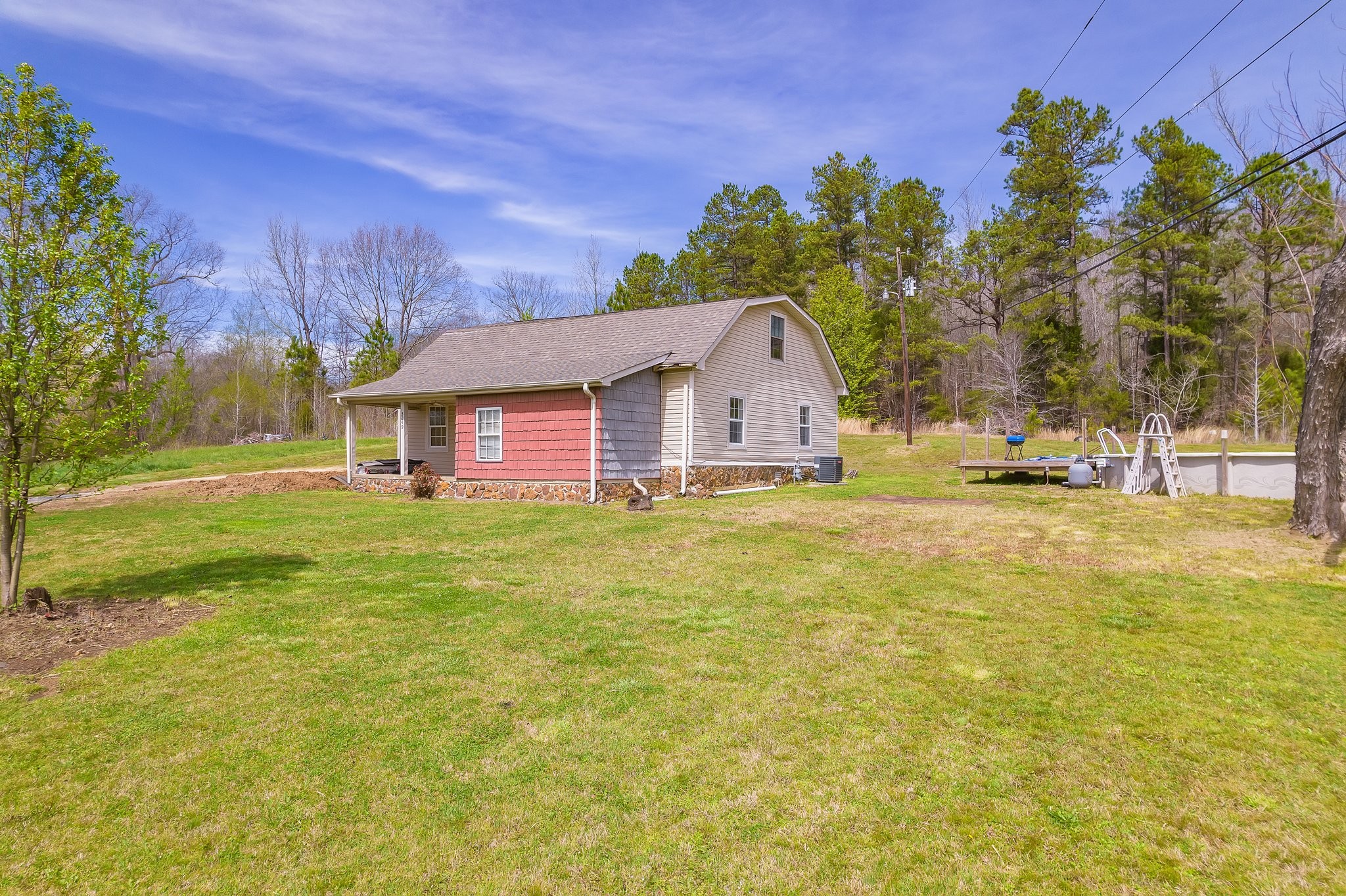 3249 Beech Bluff Road Jackson, TN 38301 - Photo 6 of 29 a view of a house with a yard