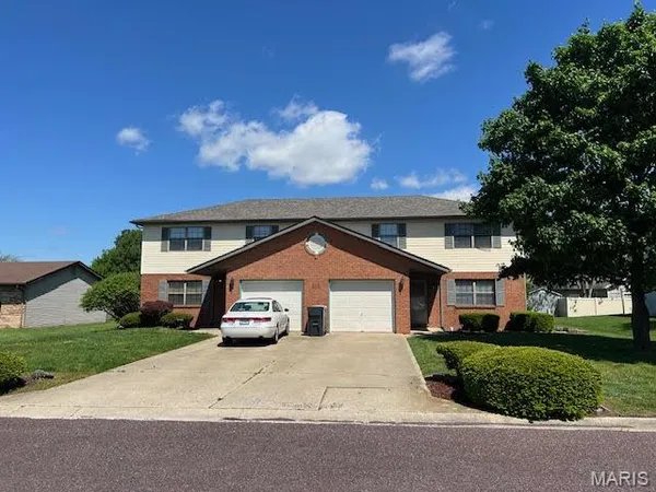 $362,500 | 261 Aaron Court, Unit 1 & 2, Mascoutah, IL 62258