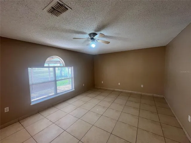 $1,967 | 204 Canterbury Court, Kissimmee, FL 34758