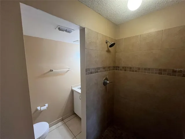 $1,967 | 204 Canterbury Court, Kissimmee, FL 34758