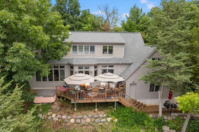 $1,249,000 | E13461 Grace Street, Merrimac, WI 53561