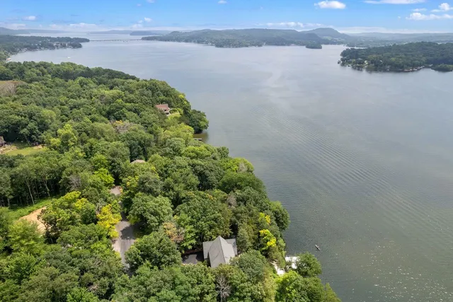 $1,249,000 | E13461 Grace Street, Merrimac, WI 53561