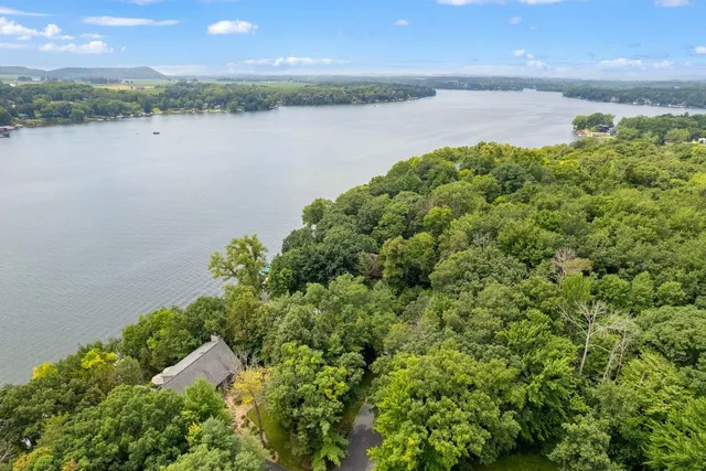 $1,249,000 | E13461 Grace Street, Merrimac, WI 53561