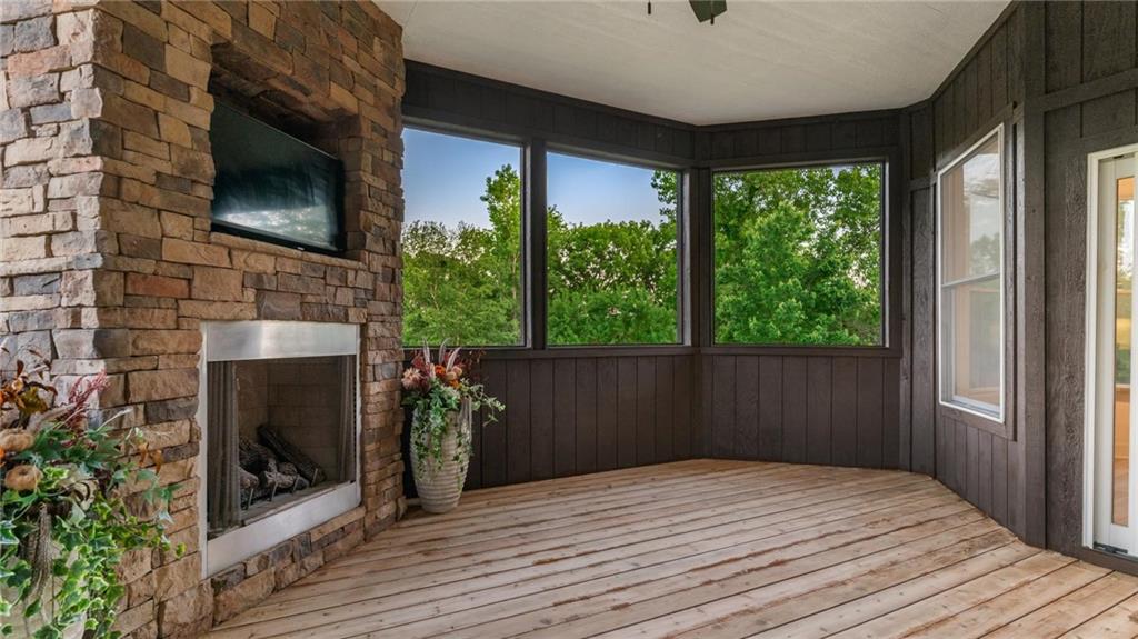 21225 South Cedar Niles Road Spring Hill, KS 66083 - Photo 17 of 67