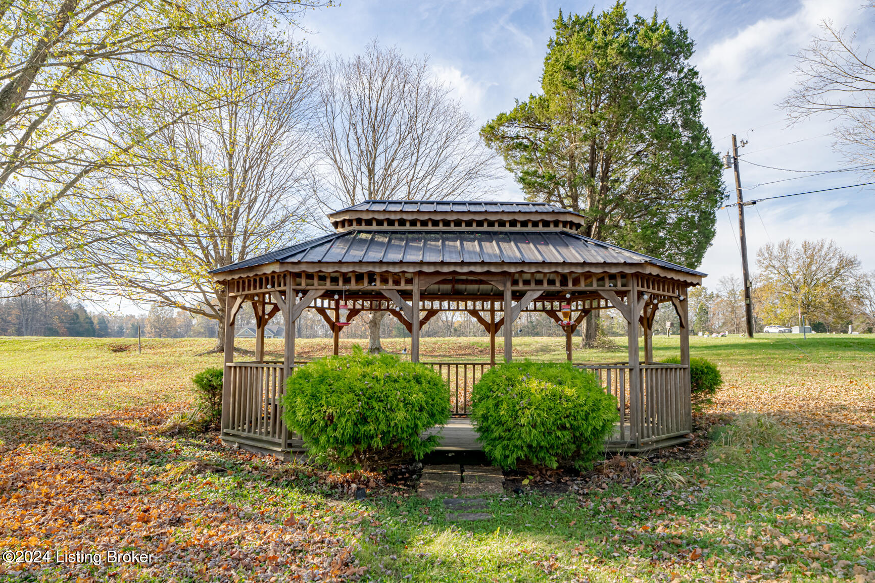 6731 Springfield Road Bardstown, KY 40004 - Photo 22 of 26 23
