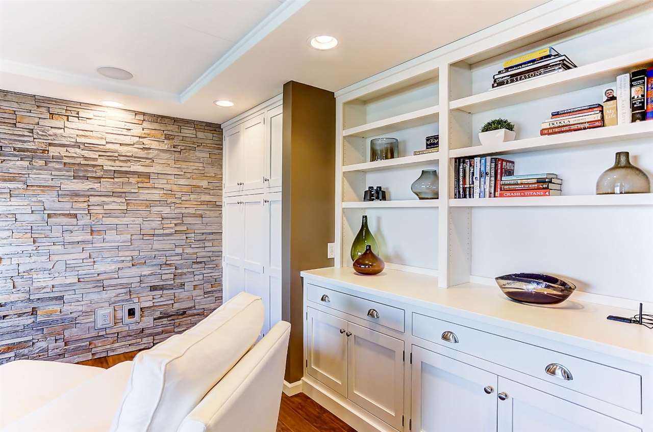 8942 East Hatchery Road, Unit 7 Syracuse, IN 46567 - Photo 6 of 36 Gallery Image 6