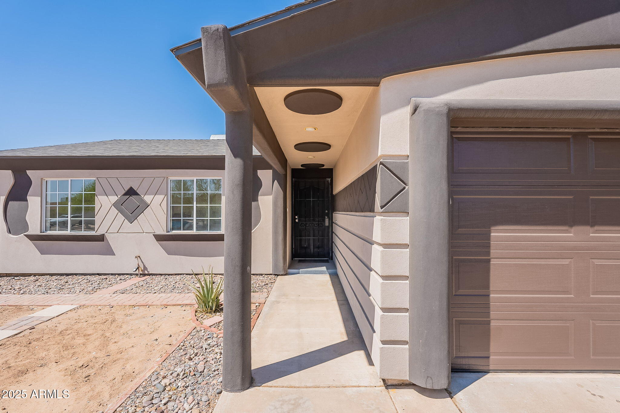 6830 West Berkeley Road Phoenix, AZ 85035 - Photo 4 of 25 Front Entry