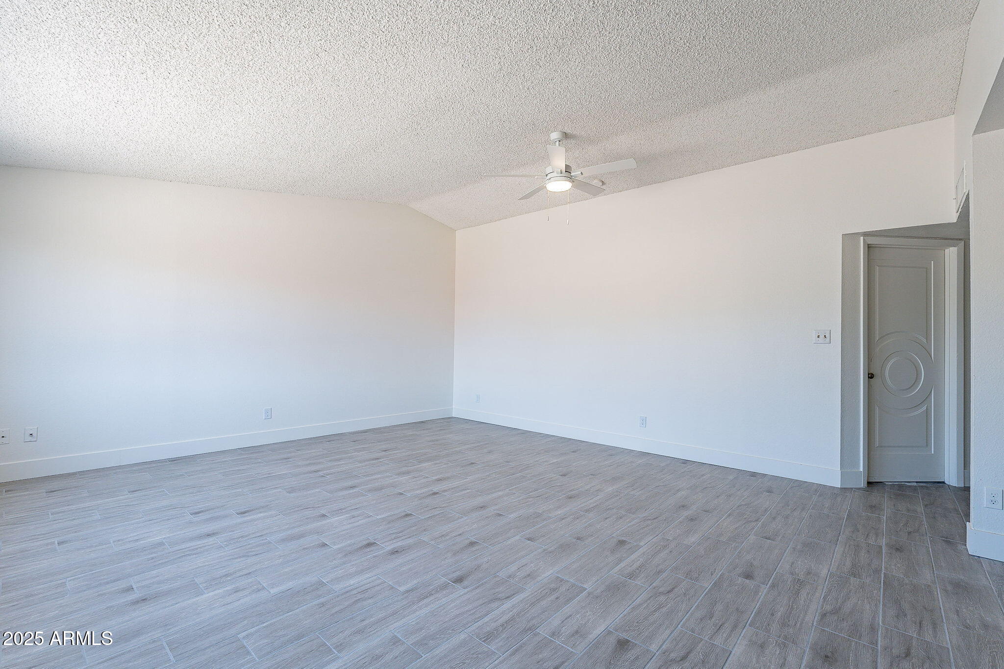 6830 West Berkeley Road Phoenix, AZ 85035 - Photo 9 of 25 Great Room