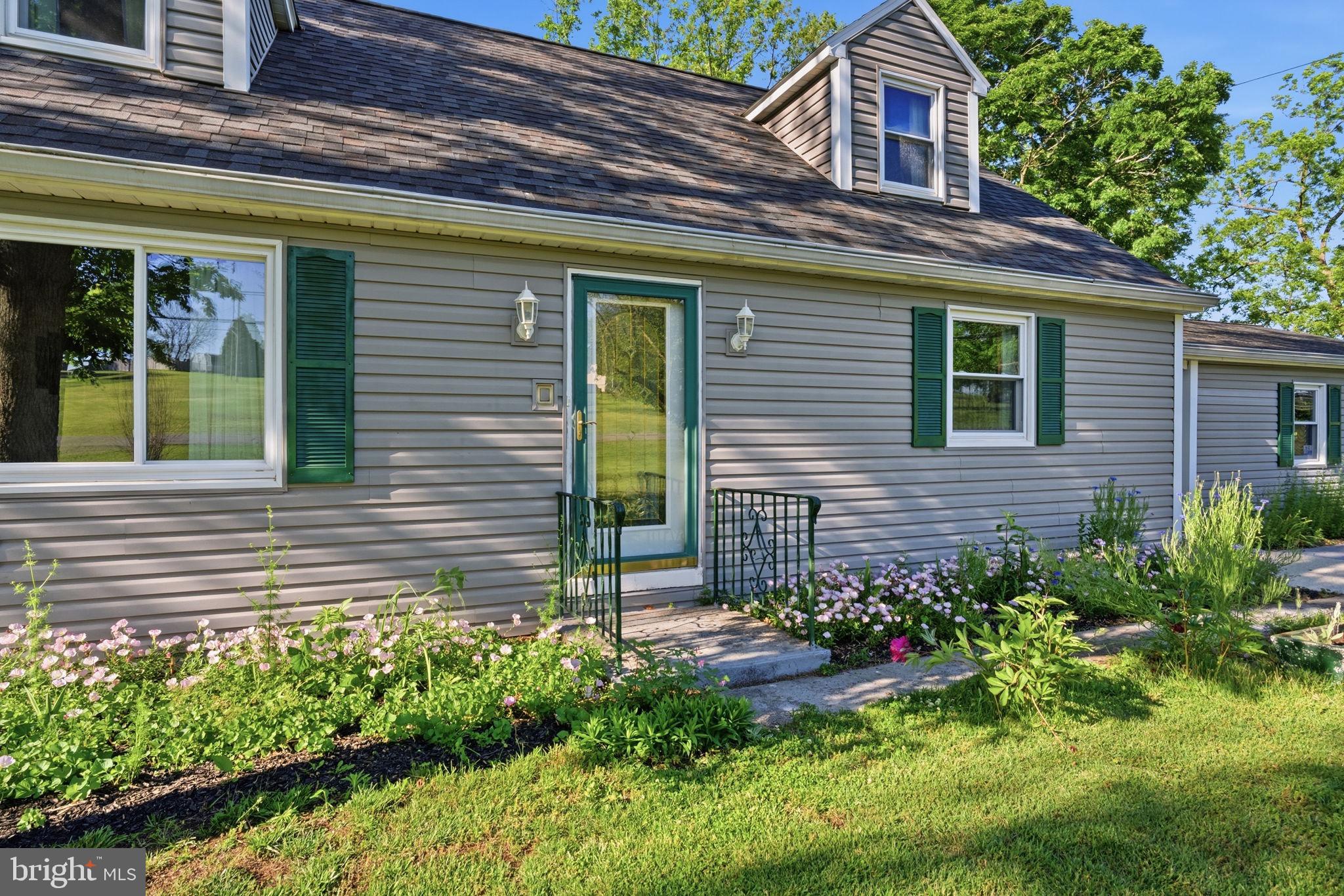 15 Winding Road Boyertown, PA 19512 - Photo 4 of 41