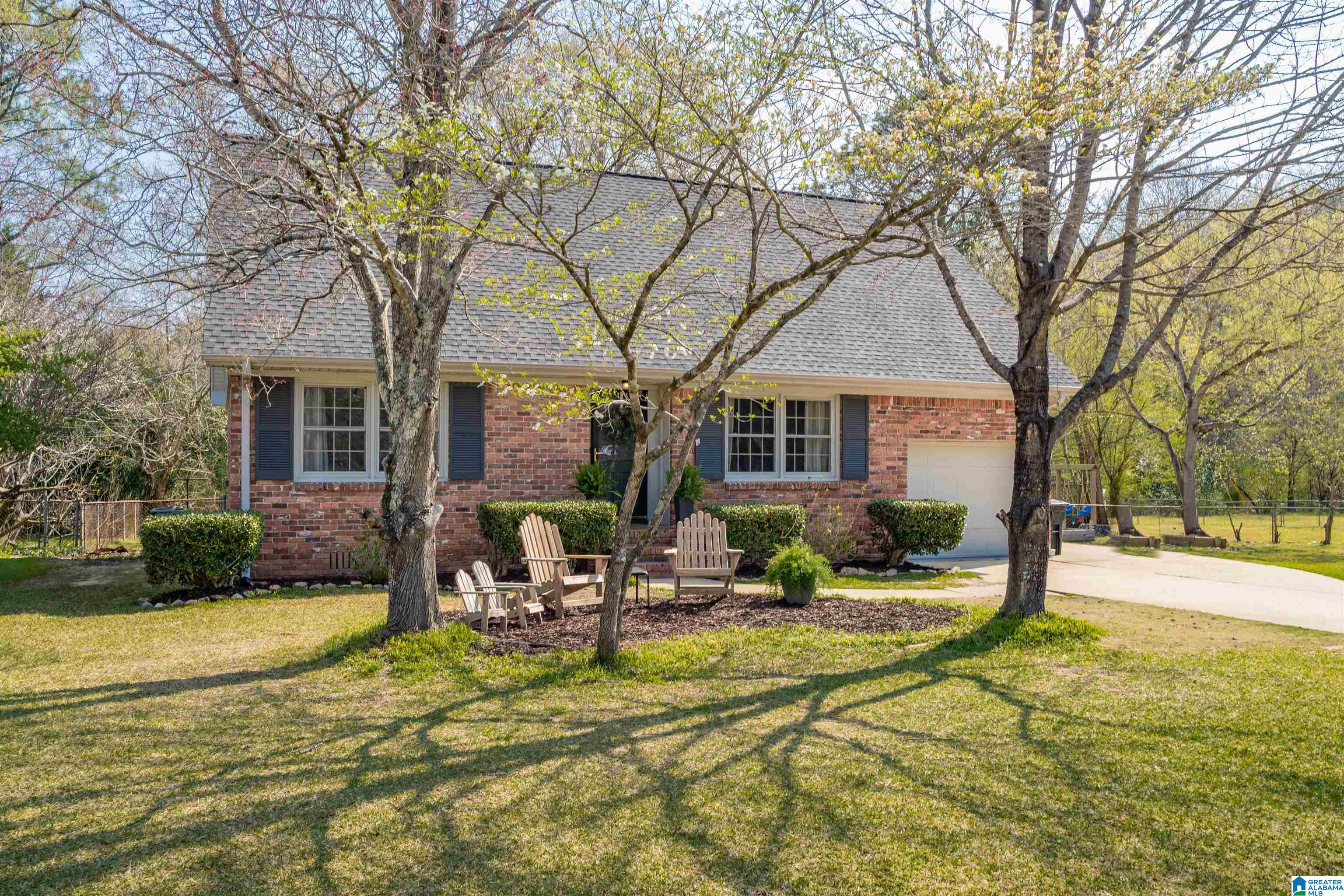 4413 Mountaindale Road Birmingham, AL 35213 - Photo 1 of 36