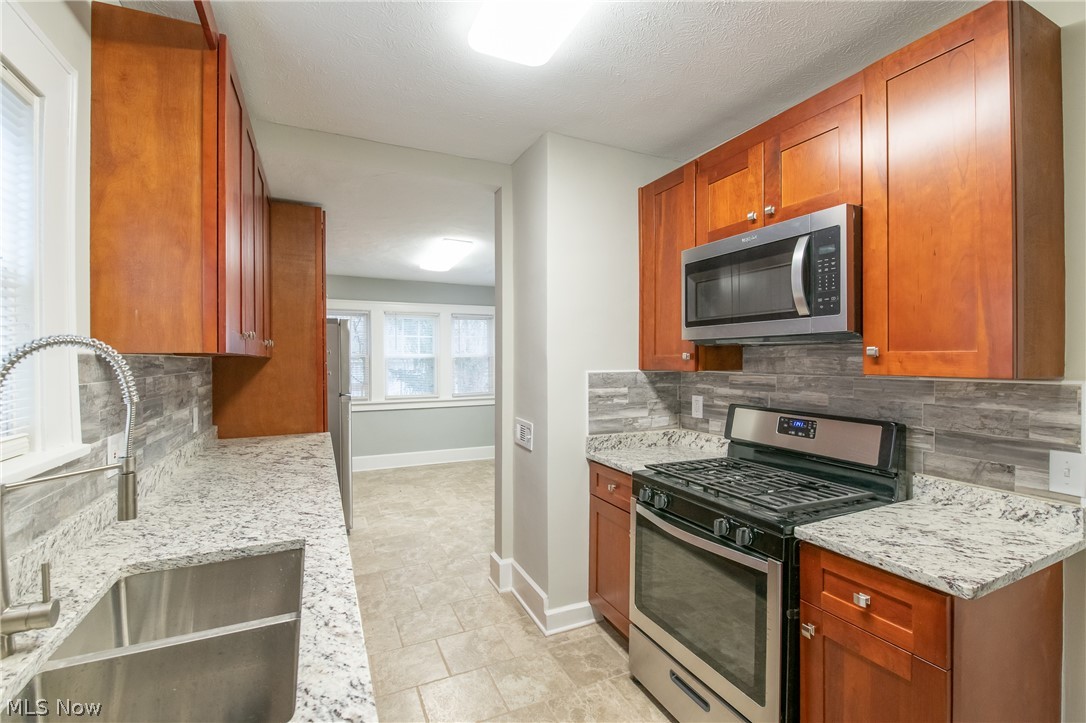 2603 Princeton Road Cleveland, OH 44118 - Photo 3 of 23 Gallery Image 3