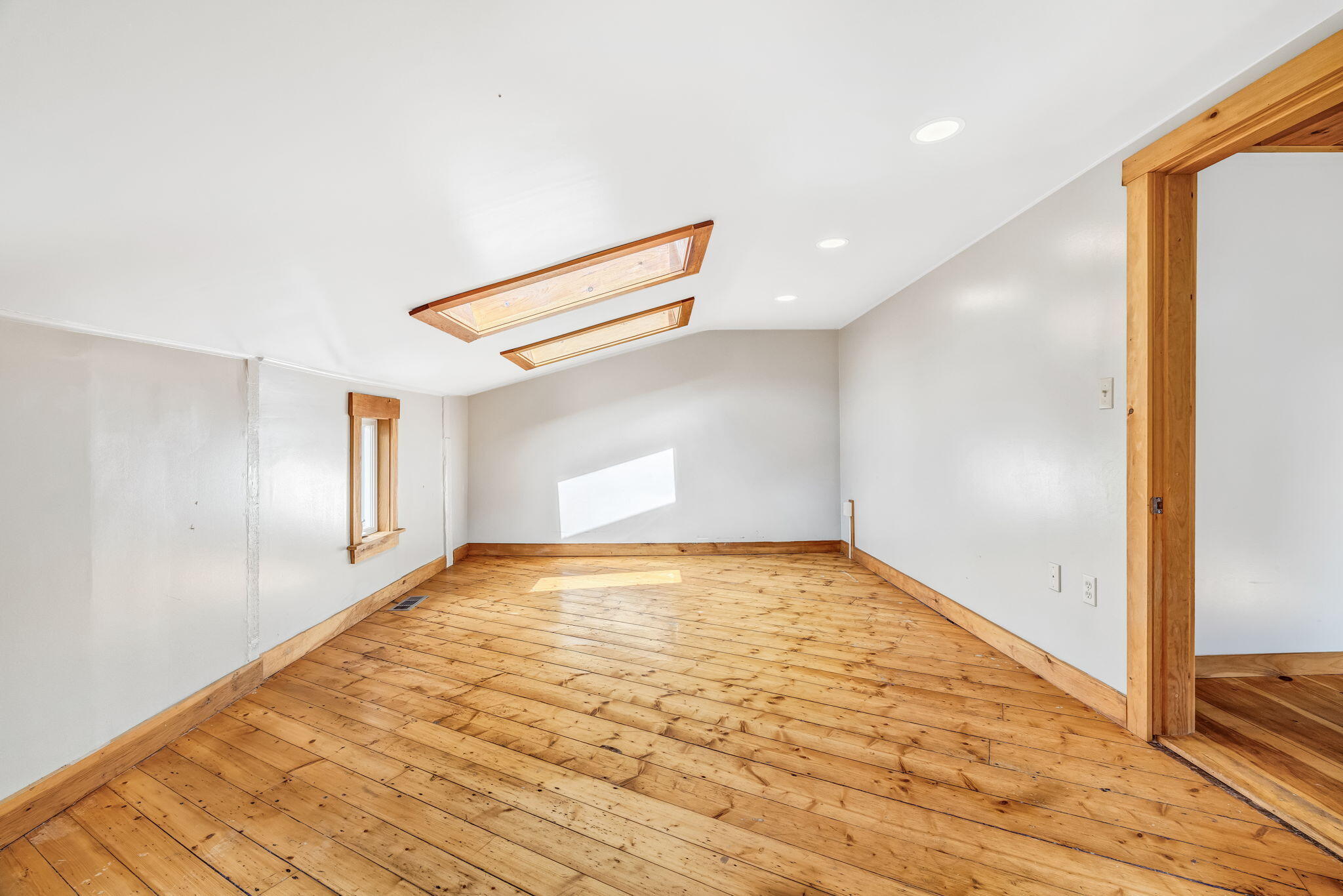 96 Washington Road Waldoboro, ME 04572 - Photo 21 of 53 16-web-or-mls-96-washington-rd