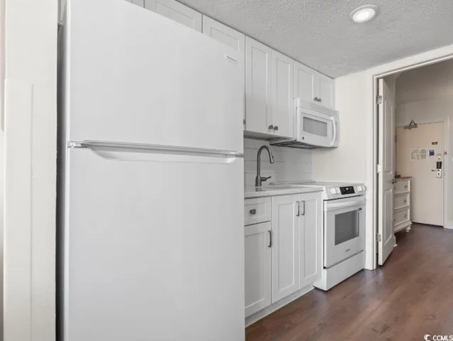 $169,500 | 2311 South Ocean Boulevard, Unit 430, Myrtle Beach, SC 29577