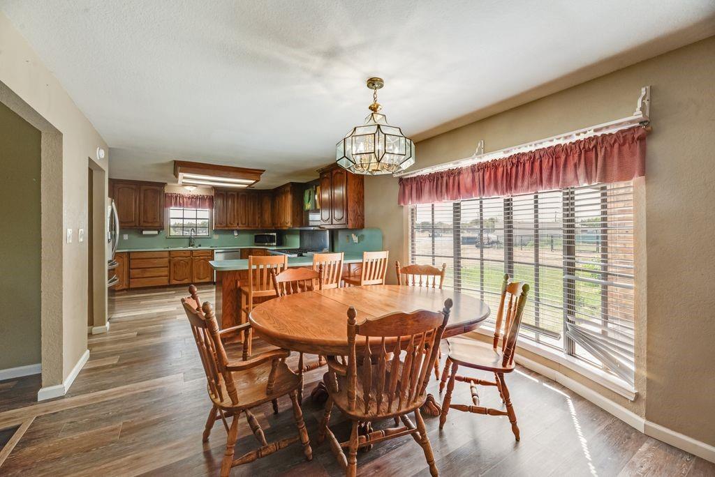 10594 Sam Reynolds Road Justin, TX 76247 - Photo 11 of 37 Gallery Image 11