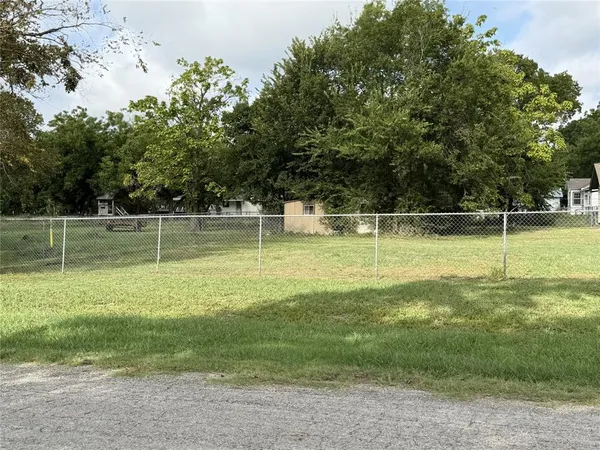 $20,000 | 0 Southeast 4th Street, Kerens, TX 75144