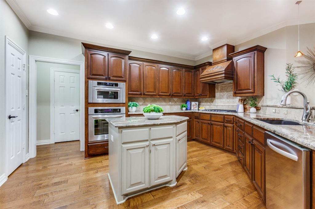 3840 Walden Way Dallas, TX 75287 - Photo 9 of 24