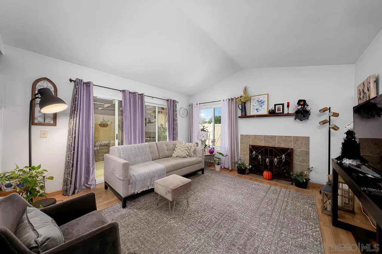 10366 Rochelle Avenue Santee, CA 92071 - Photo 6 of 28