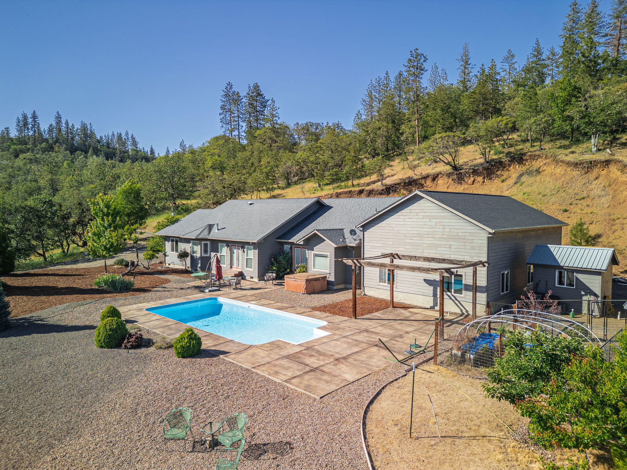 158 Rockingham Circle Eagle Point, OR 97524 - Photo 24 of 58 HD-11