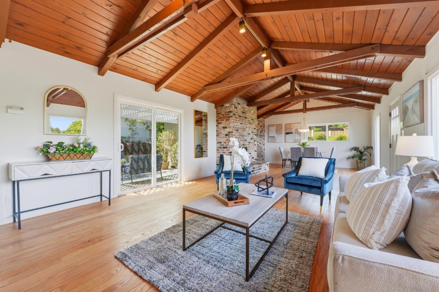 416 Middle Road Belmont, CA 94002 - Photo 11 of 46