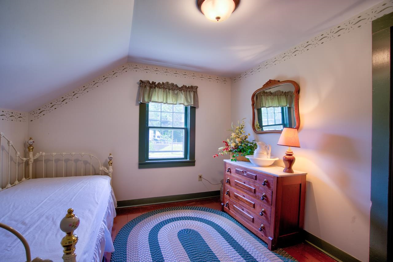 28 Laver Road Arlington, VT 05250 - Photo 14 of 28 Gallery Image 14