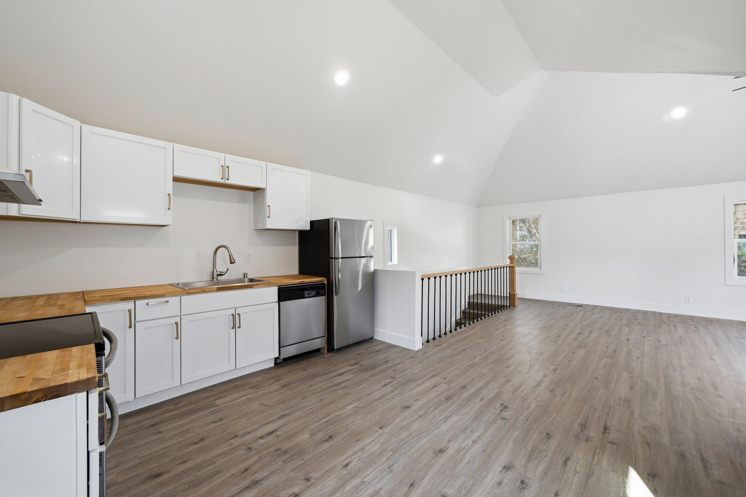 1850 North Warren Avenue Milwaukee, WI 53202 - Photo 18 of 37 Back House Open Concept