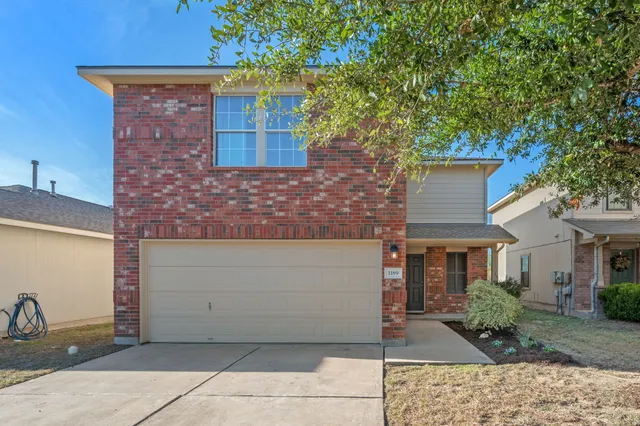 $1,925 | 1189 Shadow Creek Boulevard, Buda, TX 78610